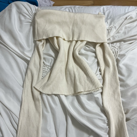 H&M Off-White Ribbed Knit Accessory - Picture 1 of 2